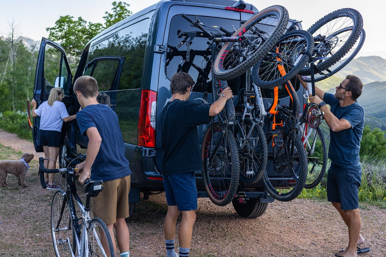 Family-loading-bike-rack-adventure